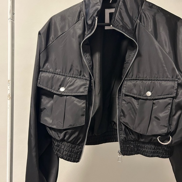 BERSHKA / crop jacket in color black - Picture 7 of 7